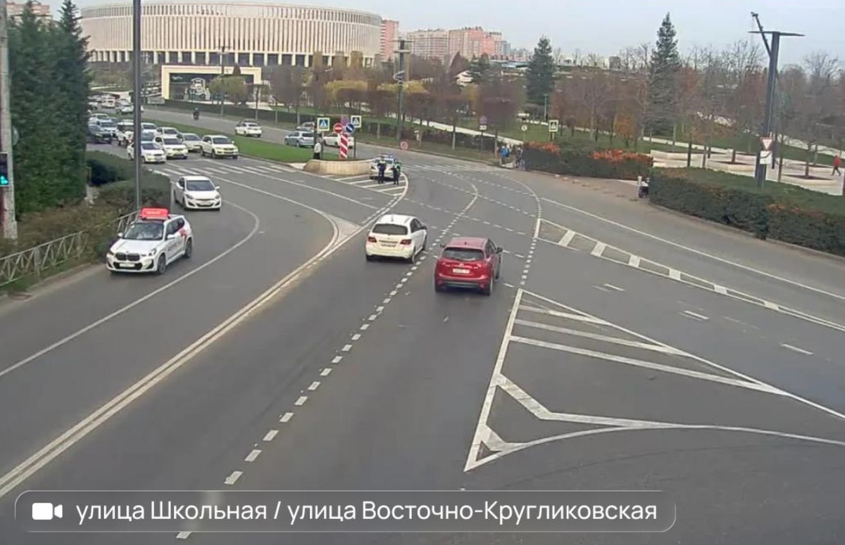 Светофоры возле парка «Краснодар» 26 ноября перевели в особый режим работы