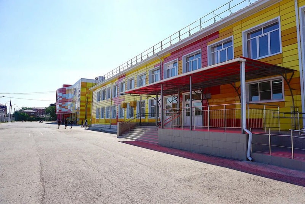 В Краснодаре школу № 66 эвакуировали из-за ложных сообщений о минировании