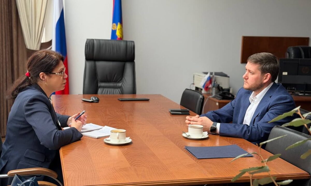 Алексей Юртаев встретился с ректором госуниверситета Сочи Натальей Фроловой