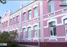 В Новороссийске обновили фасад Детской школы искусств имени Гергиевой