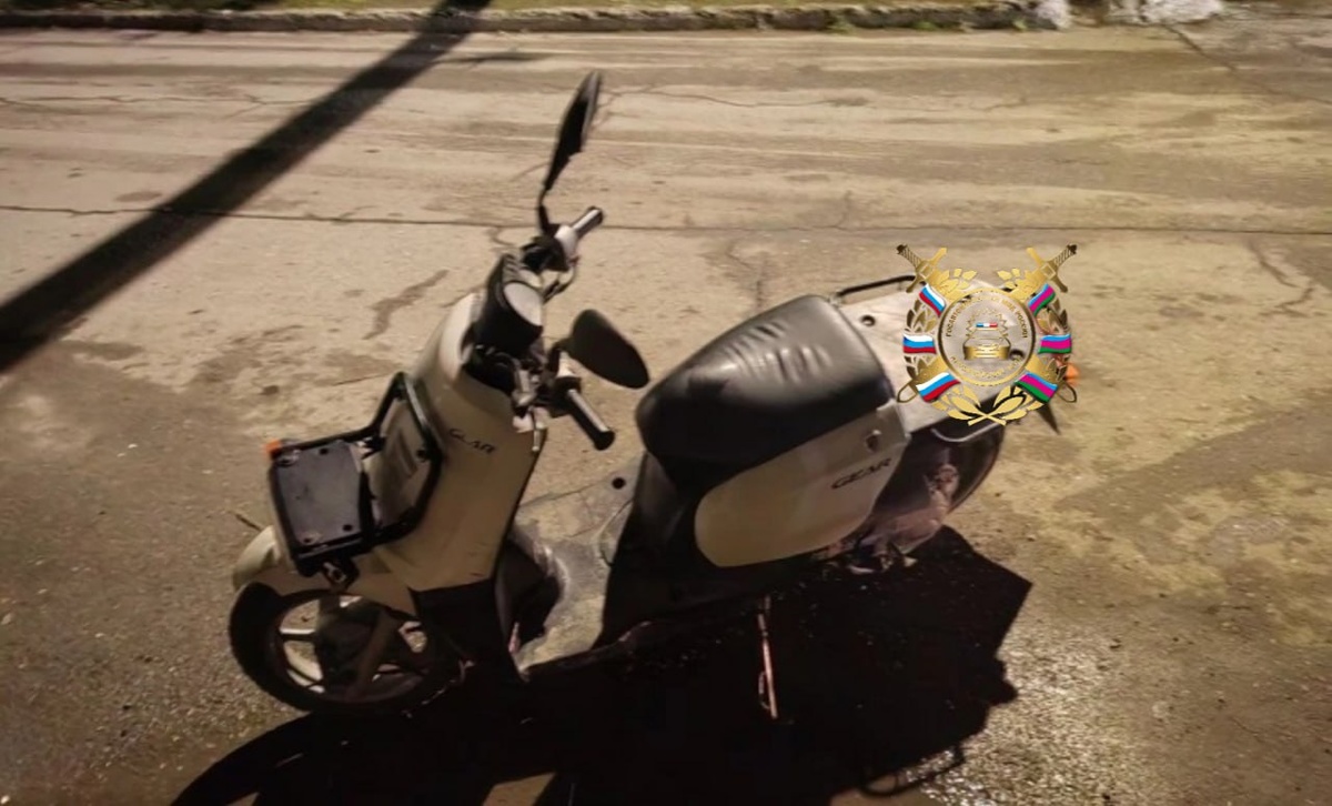 В Сочи 14-летний школьник на мопеде сбил на дороге сверстницу, оба в больнице