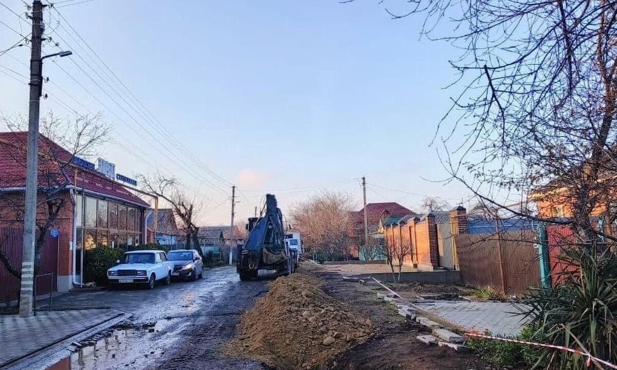 В Армавире реконструируют водопровод для улучшения напора воды в частном секторе