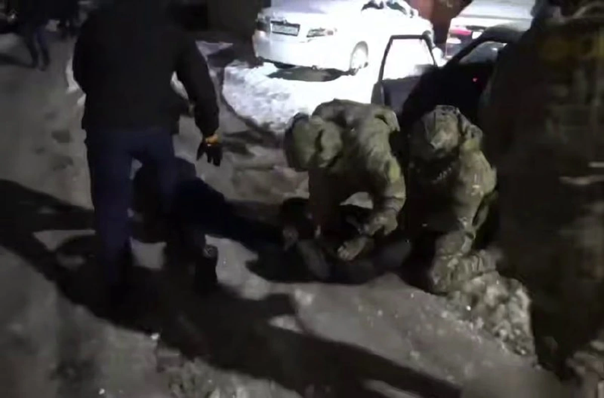 Хотел поджечь елку в школе в Адыгее: ФСБ опубликовала видео допроса задержанного