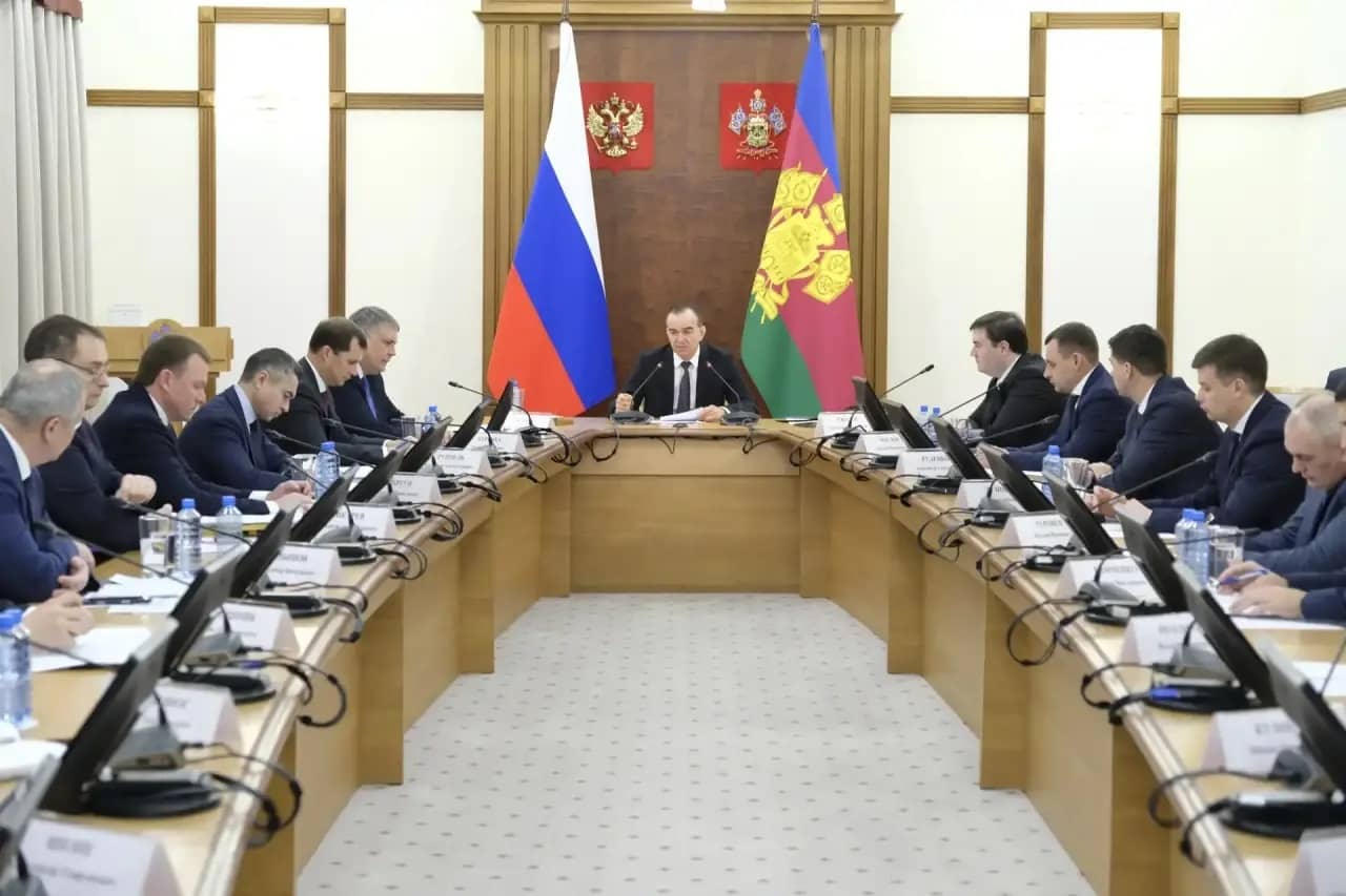 Более 1 тыс. обращений на «Прямую линию» Кондратьева касались социального блока