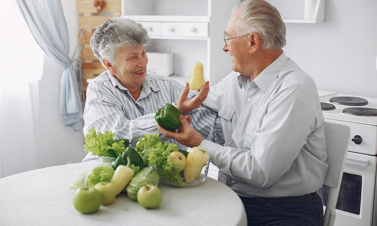 Забота о пожилых: общие правила питания для пенсионеров после 80 лет