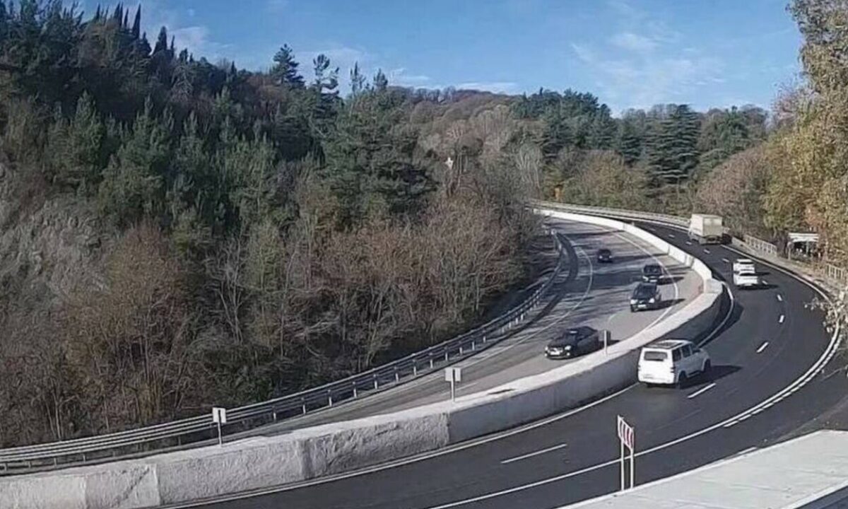 В Сочи завершили ремонт участка трассы А-147 на Мамайском перевале