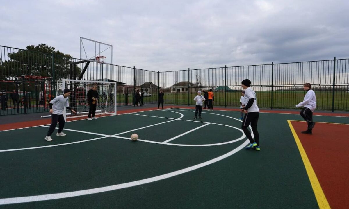 Два спортивных объекта открыли в Краснодарском крае