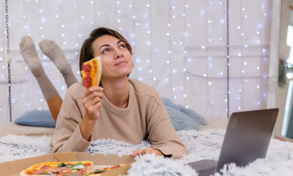 Нутрициолог Семирядов объяснил, как нужно выбирать готовую еду в доставке