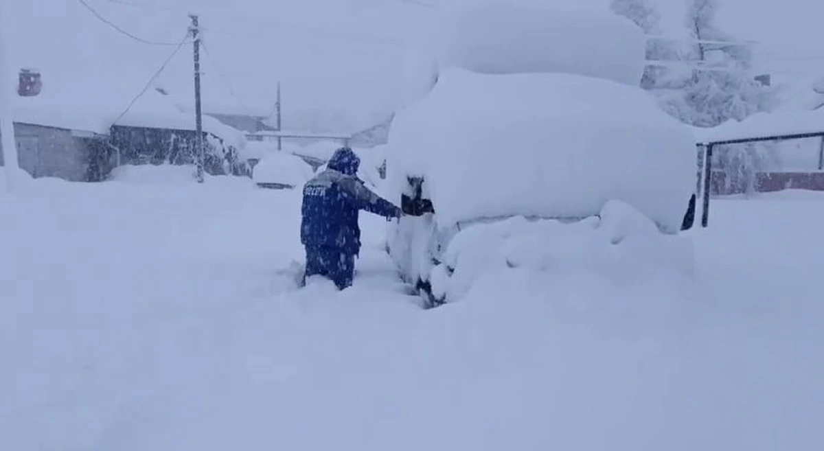 В Апшеронском районе на утро 4 января без света остаются более 8 тыс. человек