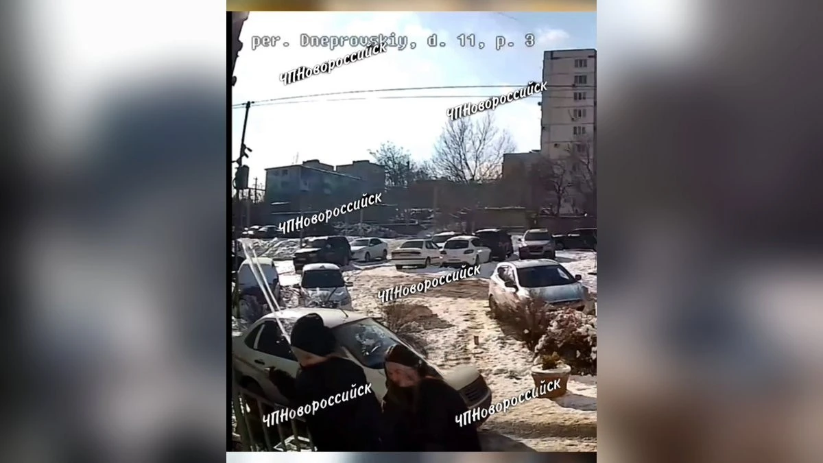 Крупная сосулька упала на голову 8-летнего ребенка в Новороссийске