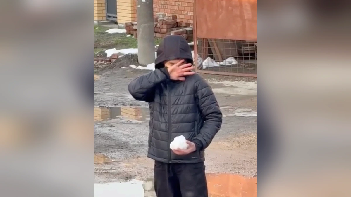 МВД ищет подростков-зацеперов, бросавших камни и снежки в трамвай в Краснодаре