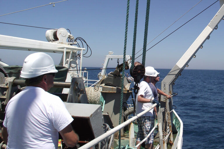 Ученые обнаружили «окно» усиленного вертикального обмена в Черном море