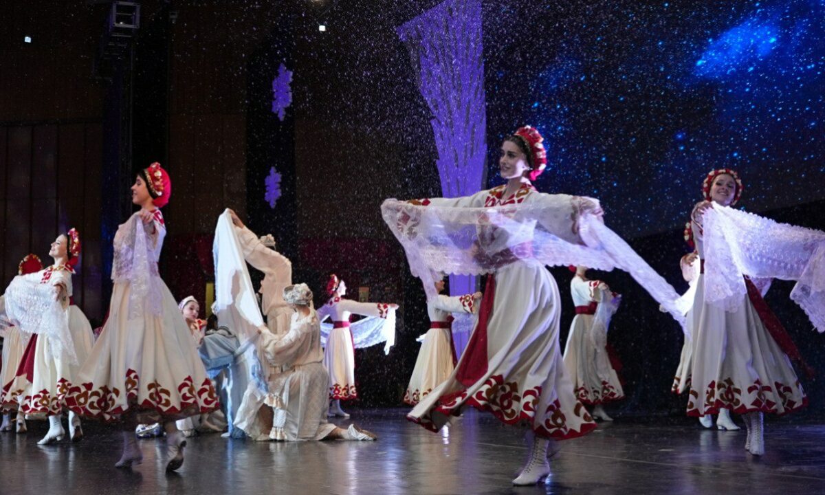 В Краснодаре состоялся рождественский концерт Кубанского казачьего хора