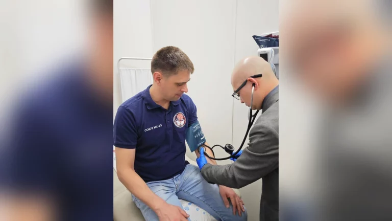 Выпускник Краснодарского авиаучилища Федяев завершает подготовку к полету на МКС