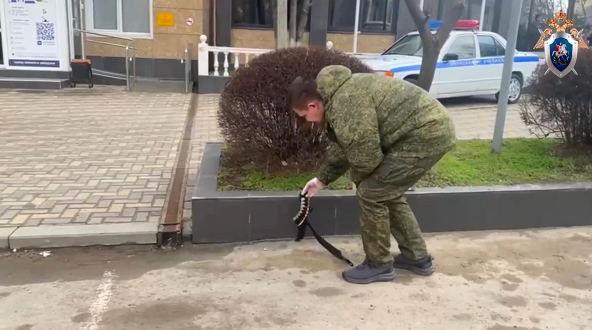 Оружие, гильзы и патроны изъяли на месте стрельбы в техникуме в Анапе