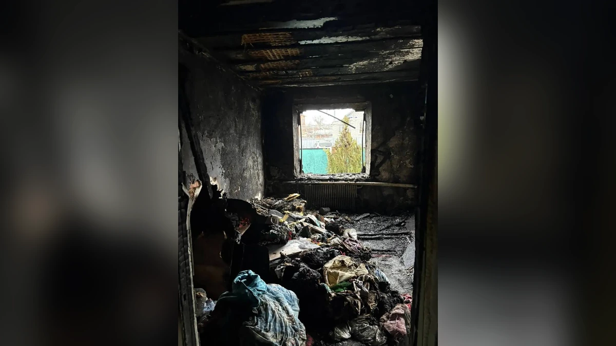 Семья с 8 детьми осталась без жилья после пожара в частном доме в Тихорецке