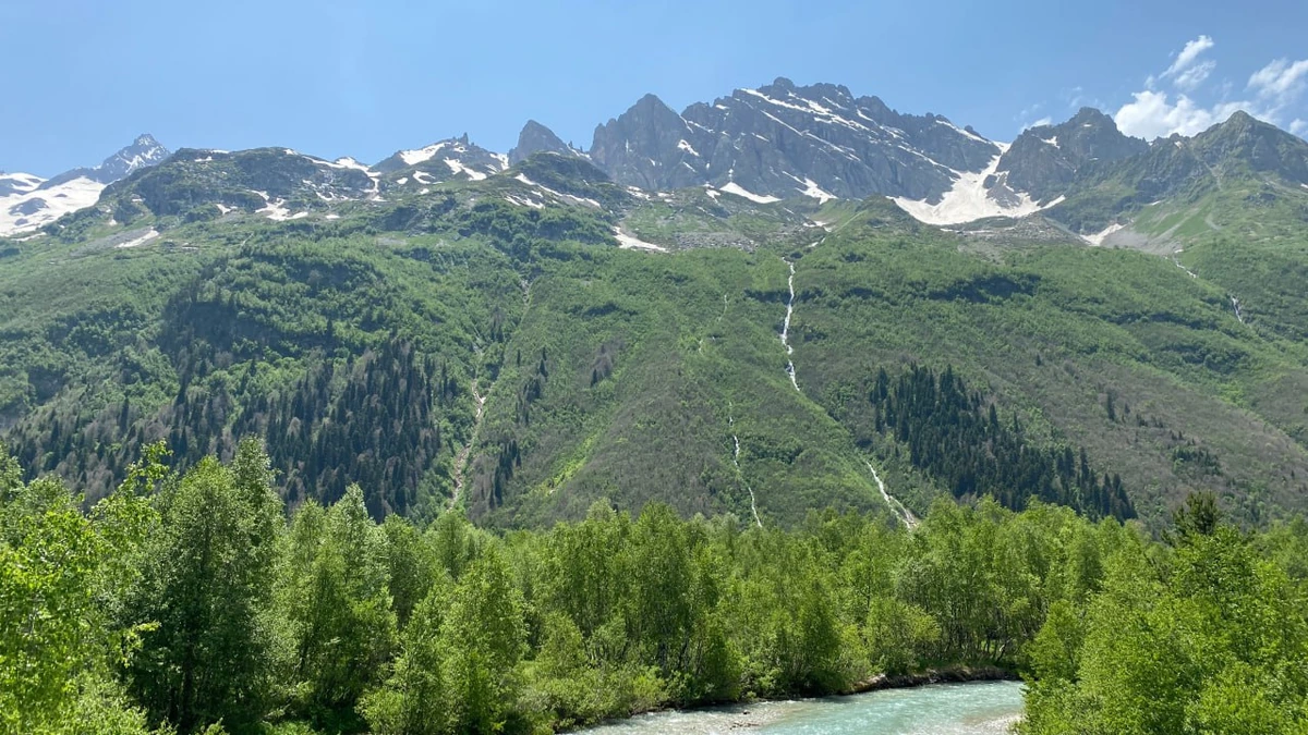 Суд вернул государству земли Тебердинского национального парка