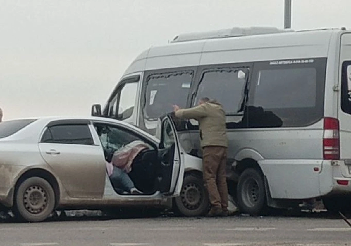 Три человека пострадали в ДТП с микроавтобусом под Краснодаром