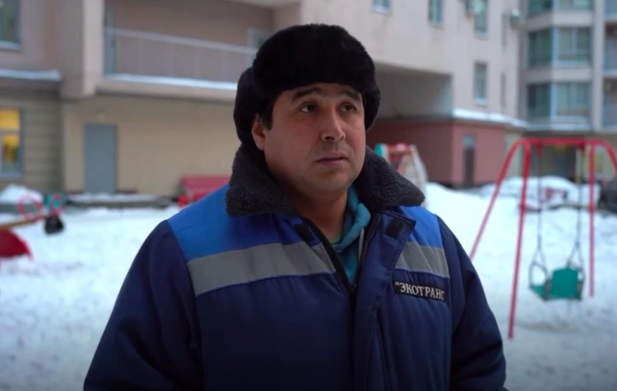 Симоньян вручила премию дворнику за спасение ребенка в Санкт-Петербурге