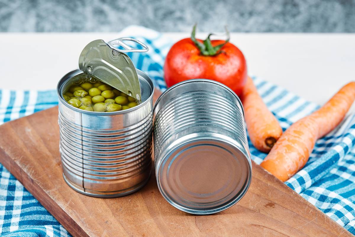 https://ru.freepik.com/free-photo/two-cans-boiled-green-peas-vegetables-tablecloth-white-marble-table_11622435.htm#fromView=search&page=1&position=2&uuid=27e4785e-f8ab-43b5-8f6f-3ba9b6c70e50&query=%D0%BA%D0%BE%D0%BD%D1%81%D0%B5%D1%80%D0%B2%D1%8B