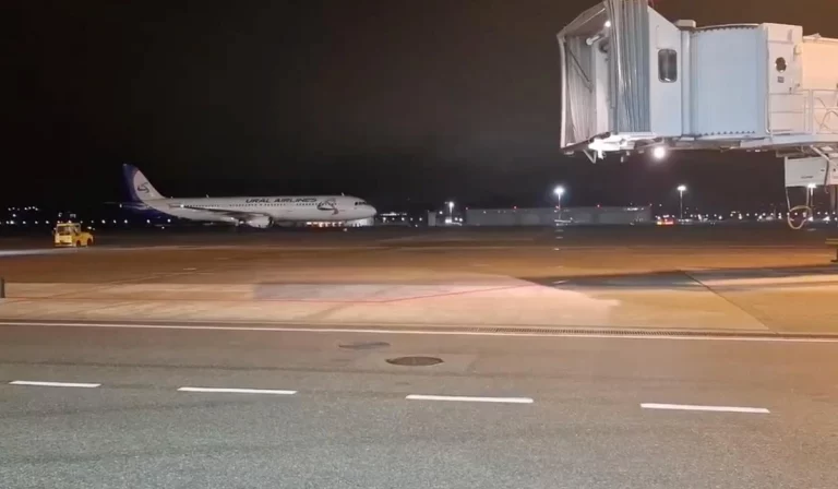 В Сочи успешно приземлился первый вывозной рейс с туристами из ОАЭ