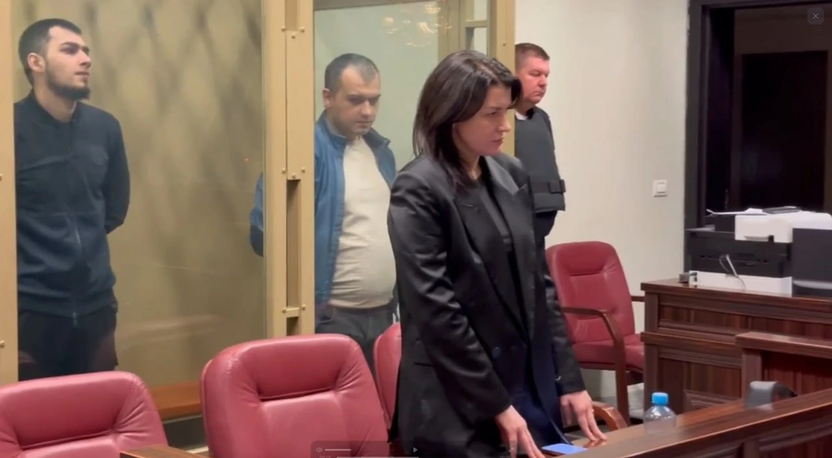 Суд дал 27 лет на двоих мужчинам, избившим полицейских в Краснодаре