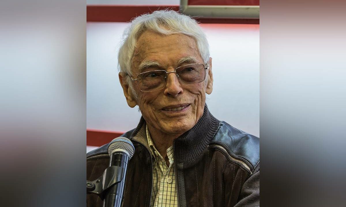 Путин поздравил композитора Зацепина со 100-летним юбилеем