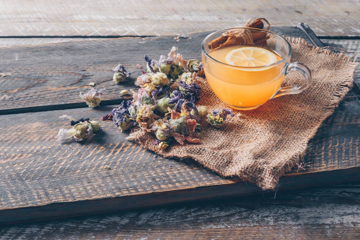 https://ru.freepik.com/free-photo/orange-colored-water-cup-with-lemon-tea-kinds-high-angle-view-sack-cloth-dark-wooden-background_8111230.htm#fromView=search&page=1&position=9&uuid=59840452-f32b-430f-a8a7-8b04107f86d2&query=%D0%BE%D1%82%D0%B2%D0%B0%D1%80+%D0%A2%D1%80%D0%B0%D0%B2%D1%8B
