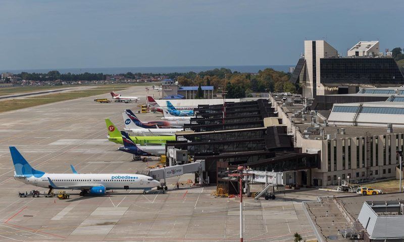 В аэропортах Сочи, Краснодара и Геленджика сняли временные ограничения на полеты