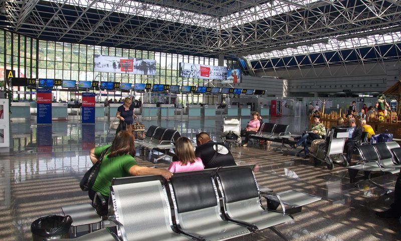 Аэропорты Краснодара и Сочи закрыли вслед за гаванью Геленджика ночью 2 ноября