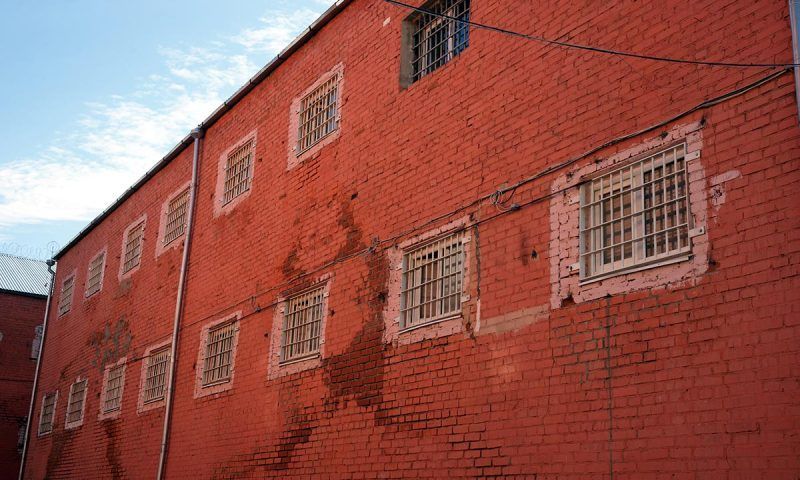 Мужчину осудили за дачу полумиллионной взятки сотруднику ФСБ в Адыгее