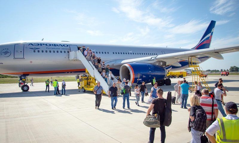 Самолетом, поездом или на машине: почем поездка из Москвы на курорты Кубани?