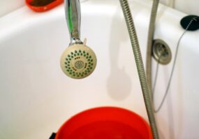 Из-за аварии на сетях без воды остались 47 улиц в Сочи