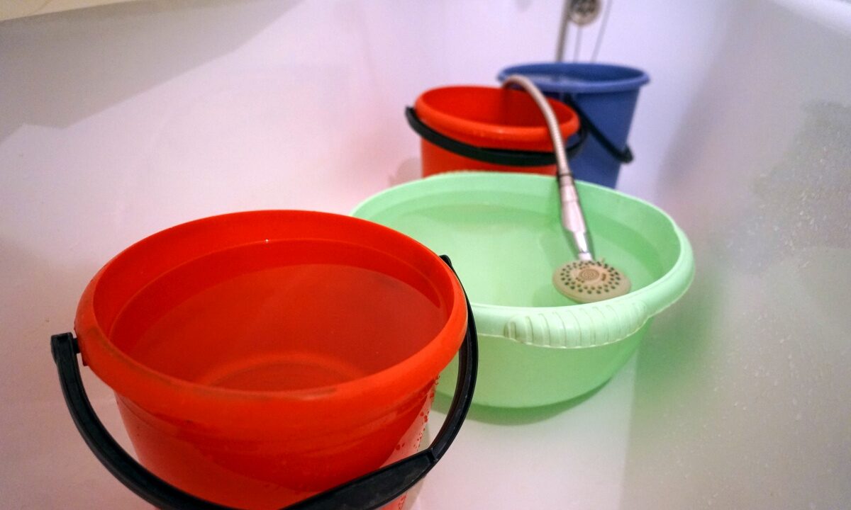 «Водоканал» призвал жителей Сочи сократить расход воды на хознужды