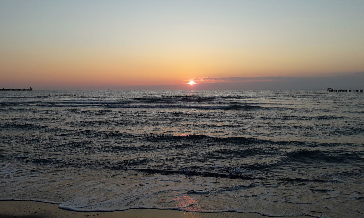 Глава Роспотребнадзора: делается очень многое, чтобы очистить пляжи в Анапе