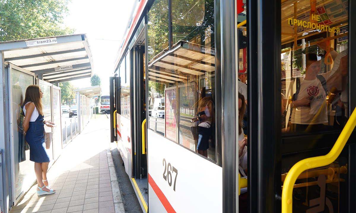 Движение общественного транспорта в Краснодаре изменили из-за перекрытия улиц